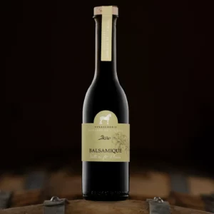 Packshot produit balsamique vieilli en fût d'acacia
